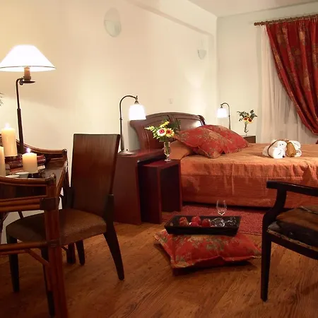 Otel Aloni Toy Kir Thanasi &