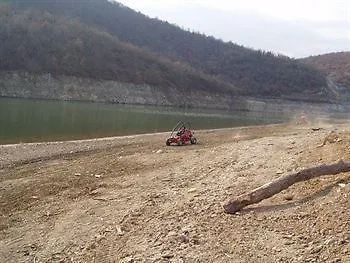 Otel Aloni Toy Kir Thanasi & Volakas