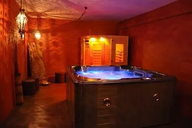 Aloni Toy Kir Thanasi Hotel & Spa Hotel 3*