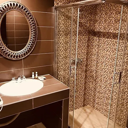 Aloni Toy Kir Thanasi & 3* Volakas