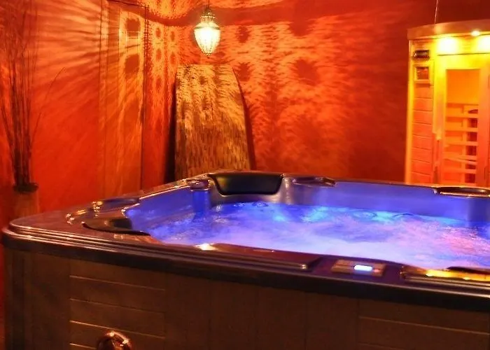 Aloni Toy Kir Thanasi & Hotel 3*