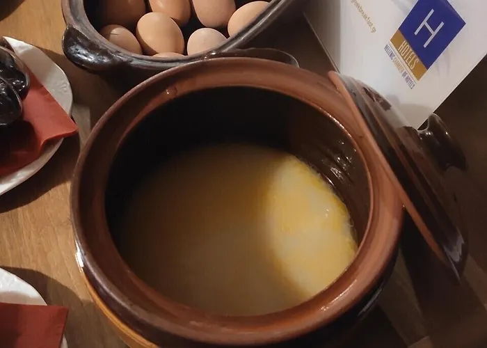 Aloni Toy Kir Thanasi & Hotel